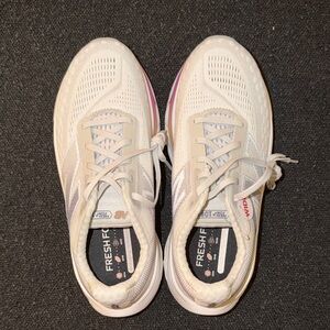 New Balance Women's 1080 Fresh Foam Wide 8.5